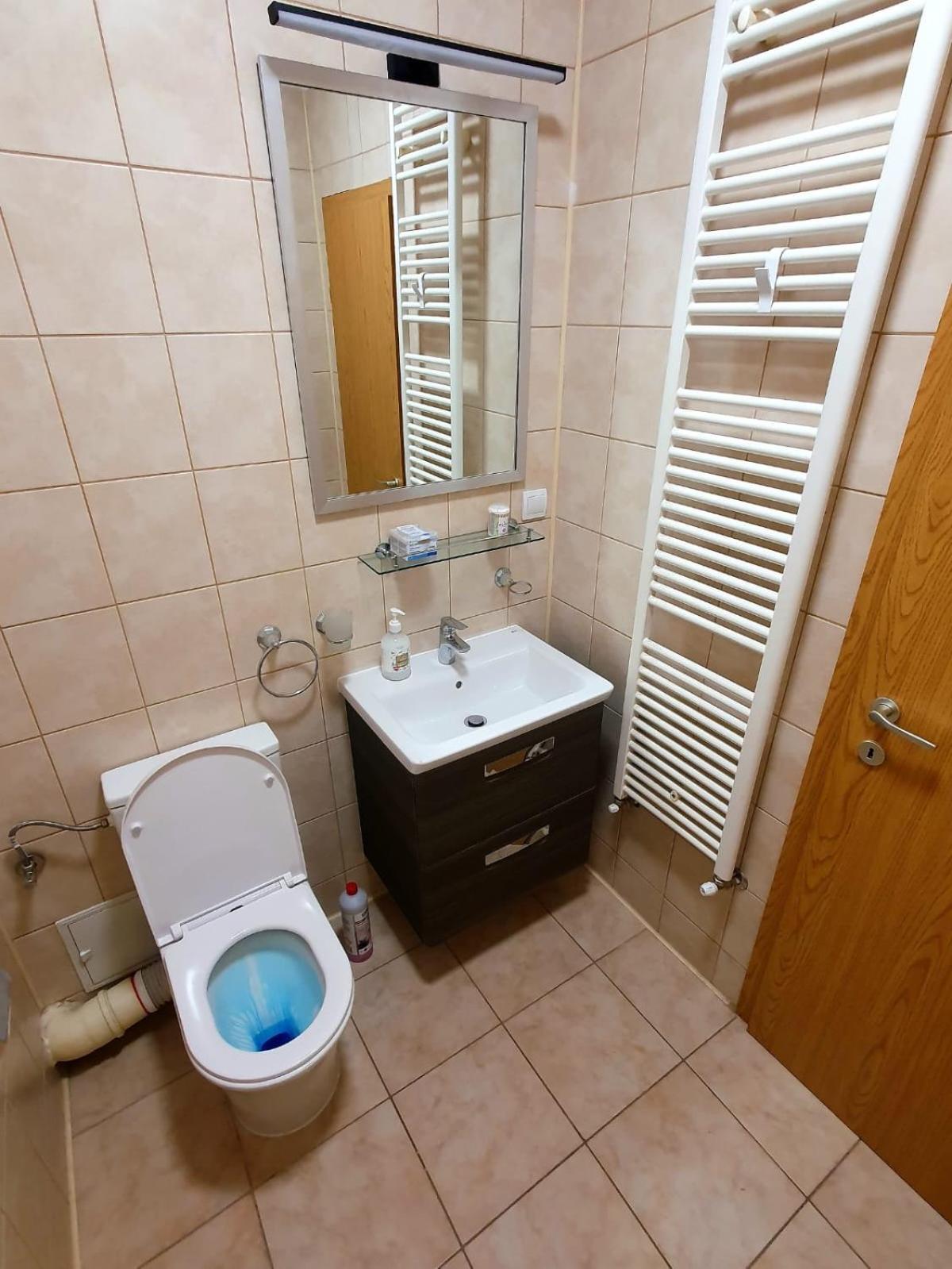 Centru Unirii Luxury Vip Apartament 2 Camere 98 Mp ! Parcare Subterana Privata Incalzita Iarna Si Climatizata Vara Doar Cu Rezervare In Limita Locurilor Disponibile ! Proprietate In Regim Hoteliep - Nu Are Bucatarie ! บูคาเรสต์ ภายนอก รูปภาพ