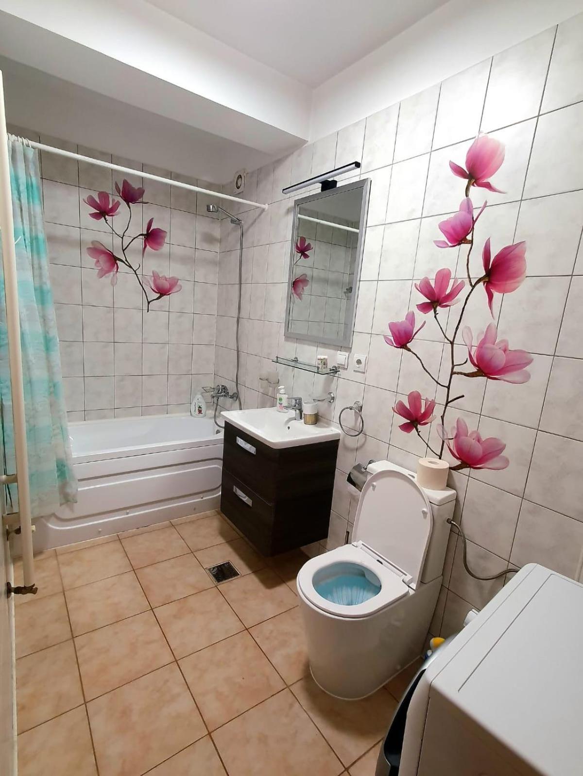 Centru Unirii Luxury Vip Apartament 2 Camere 98 Mp ! Parcare Subterana Privata Incalzita Iarna Si Climatizata Vara Doar Cu Rezervare In Limita Locurilor Disponibile ! Proprietate In Regim Hoteliep - Nu Are Bucatarie ! บูคาเรสต์ ภายนอก รูปภาพ