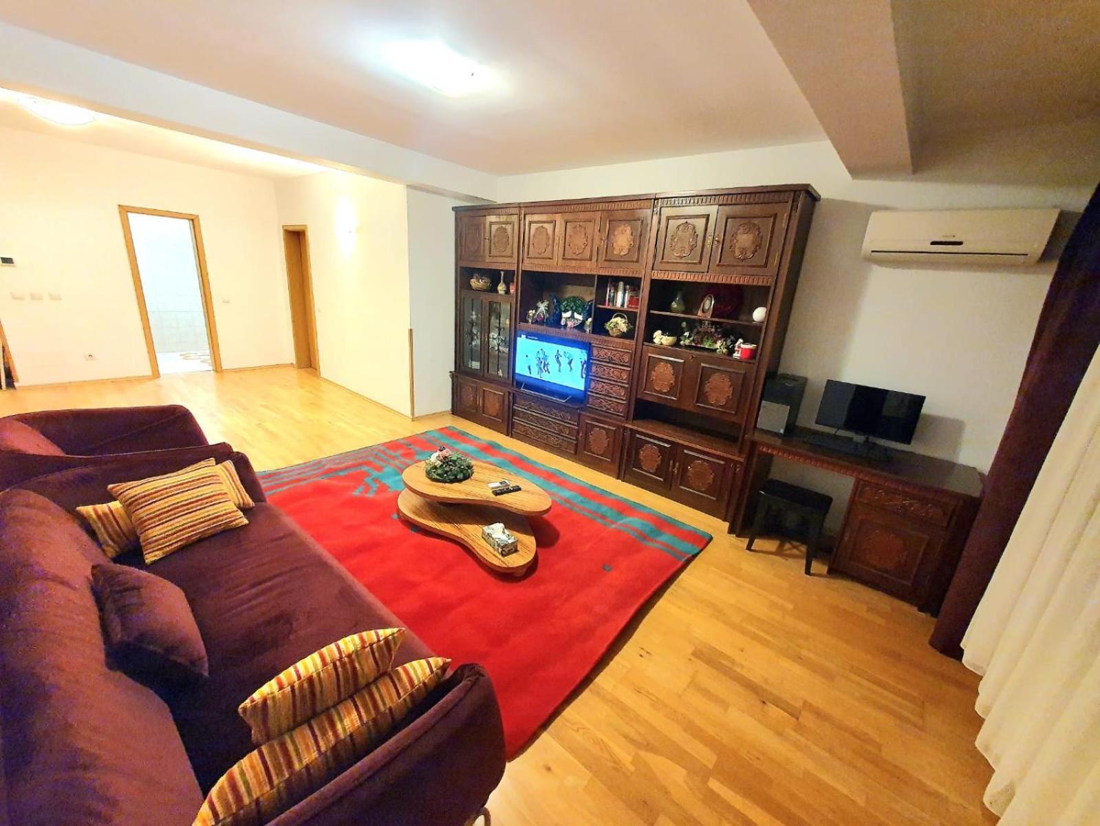 Centru Unirii Luxury Vip Apartament 2 Camere 98 Mp ! Parcare Subterana Privata Incalzita Iarna Si Climatizata Vara Doar Cu Rezervare In Limita Locurilor Disponibile ! Proprietate In Regim Hoteliep - Nu Are Bucatarie ! บูคาเรสต์ ภายนอก รูปภาพ